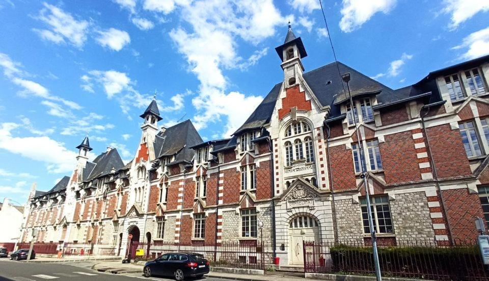 Appartement Hyper Centre De Montargis Exterior photo